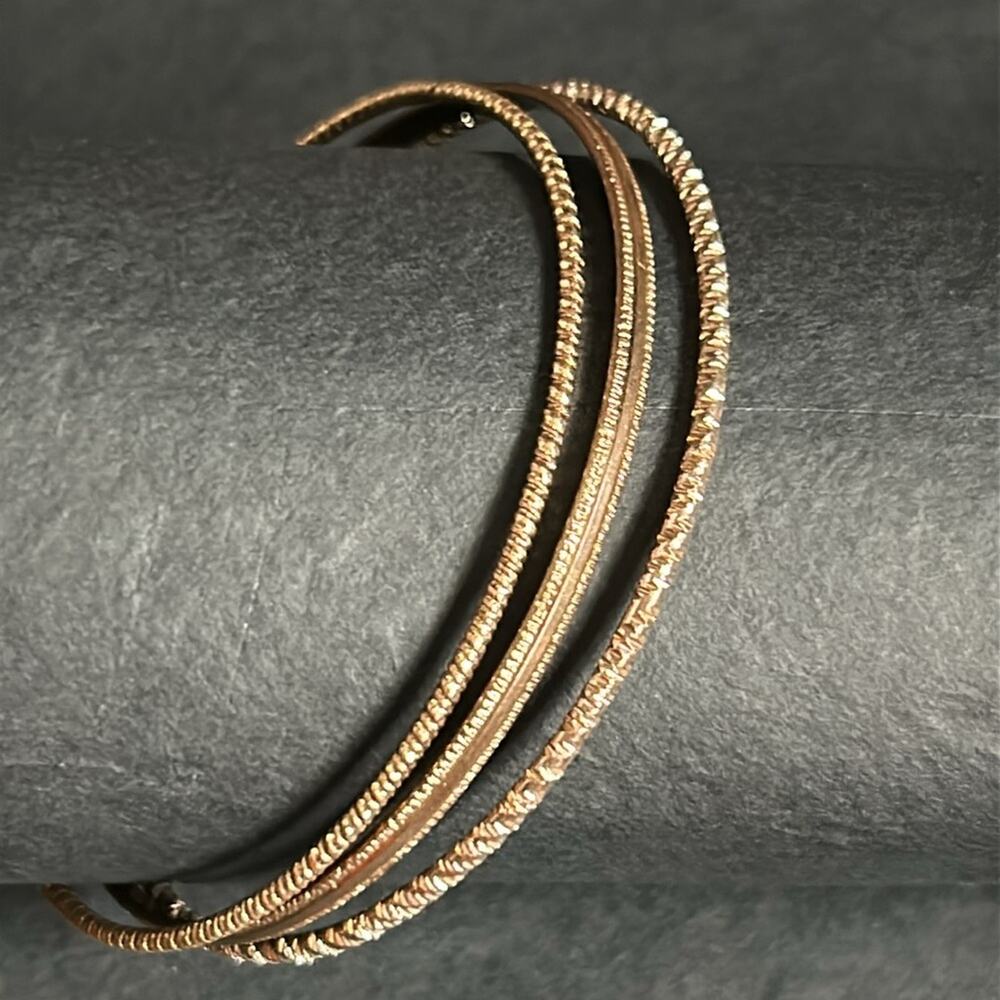 Set of‎ 3 women’s vintage dainty gold tone bangle bracelets one size